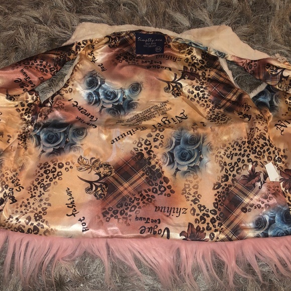 Girls vest - Picture 2 of 5